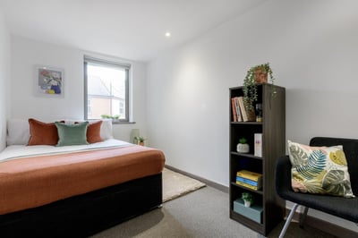 Flat West John Lane in Sheffield