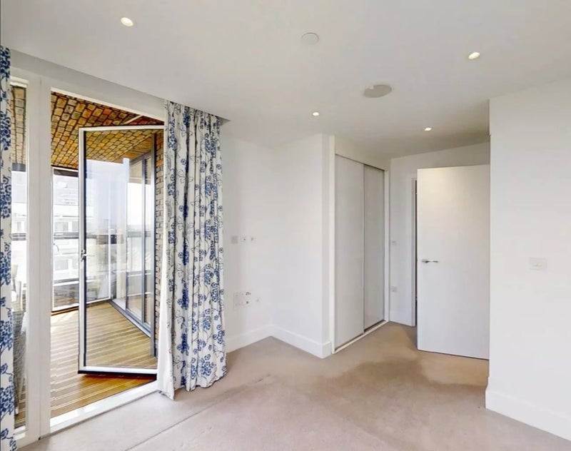 Room Upper Richmond Road in Greater London