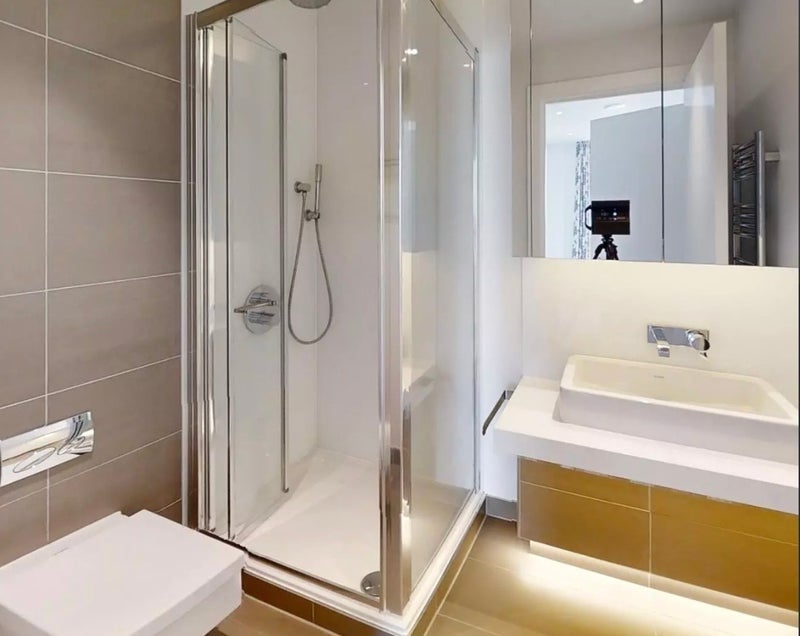 Room Upper Richmond Road in Greater London