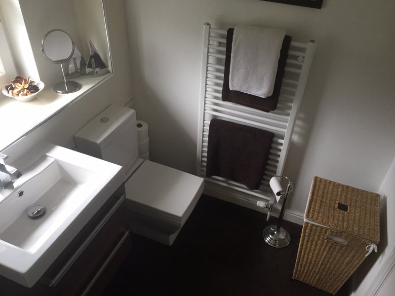 Room Kirklands Road in Newton Mearns