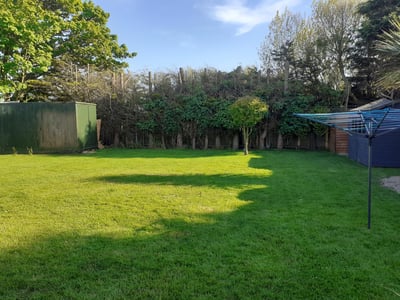 House Lakeside in East Lindsey