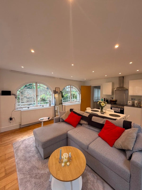 Room Hemingford Road in Greater London