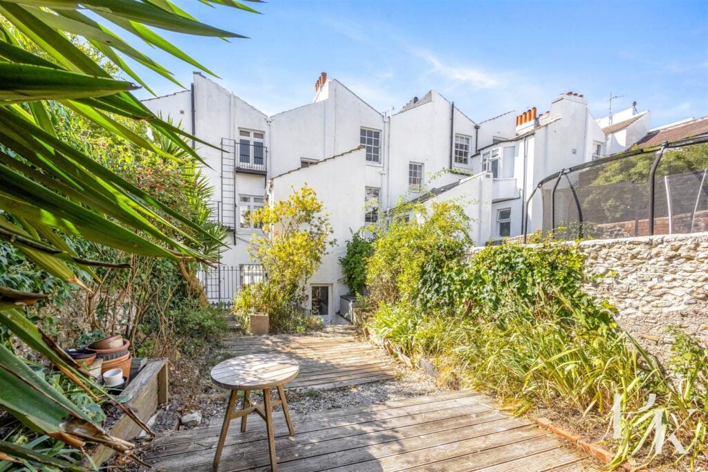 Flat Montpelier Street in Brighton