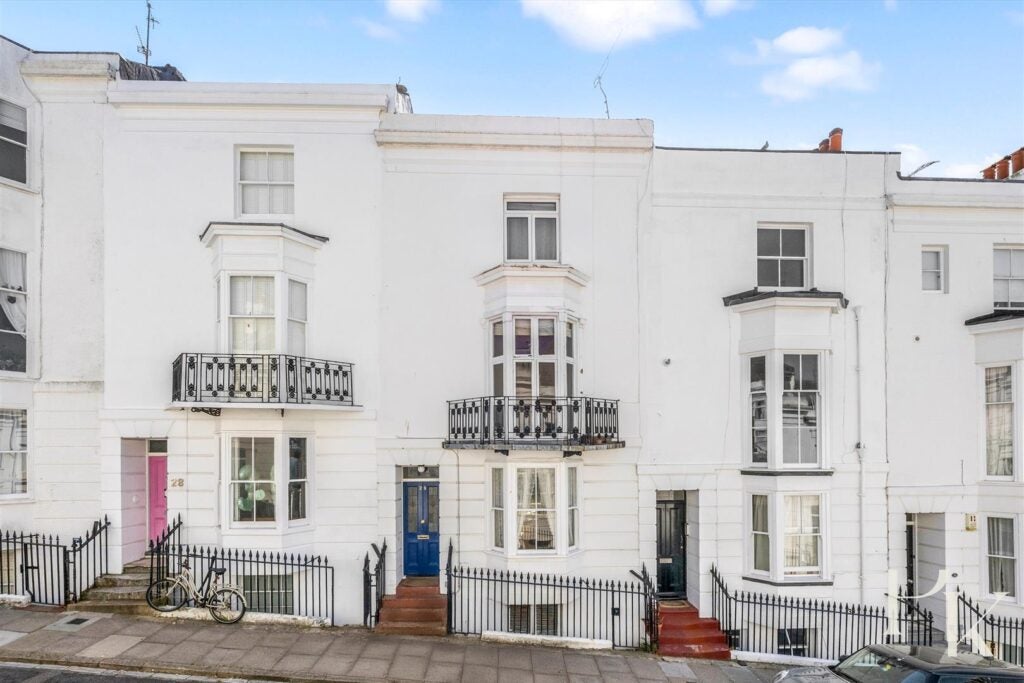 Flat Montpelier Street in Brighton
