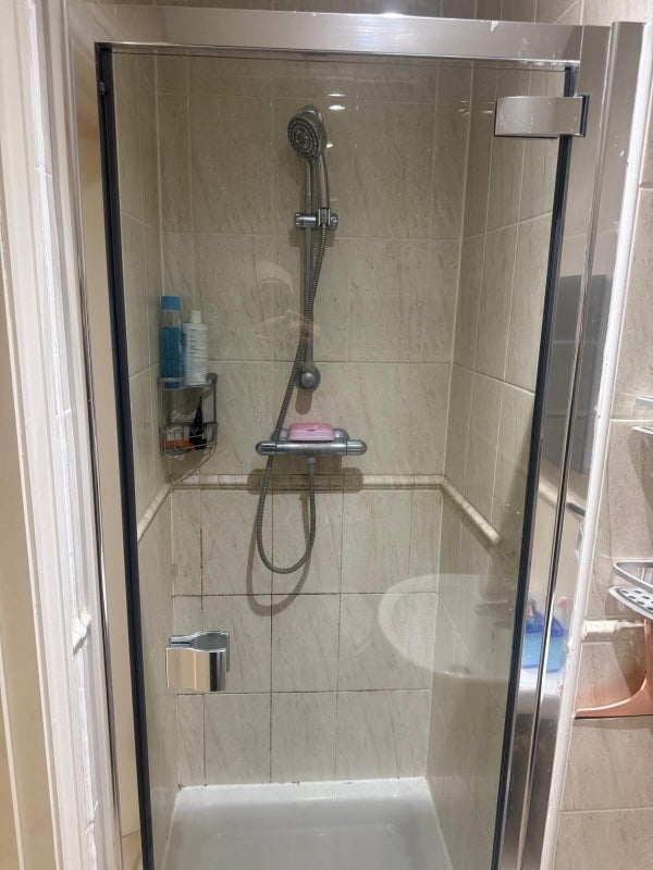 Room Rectory Close in Greater London