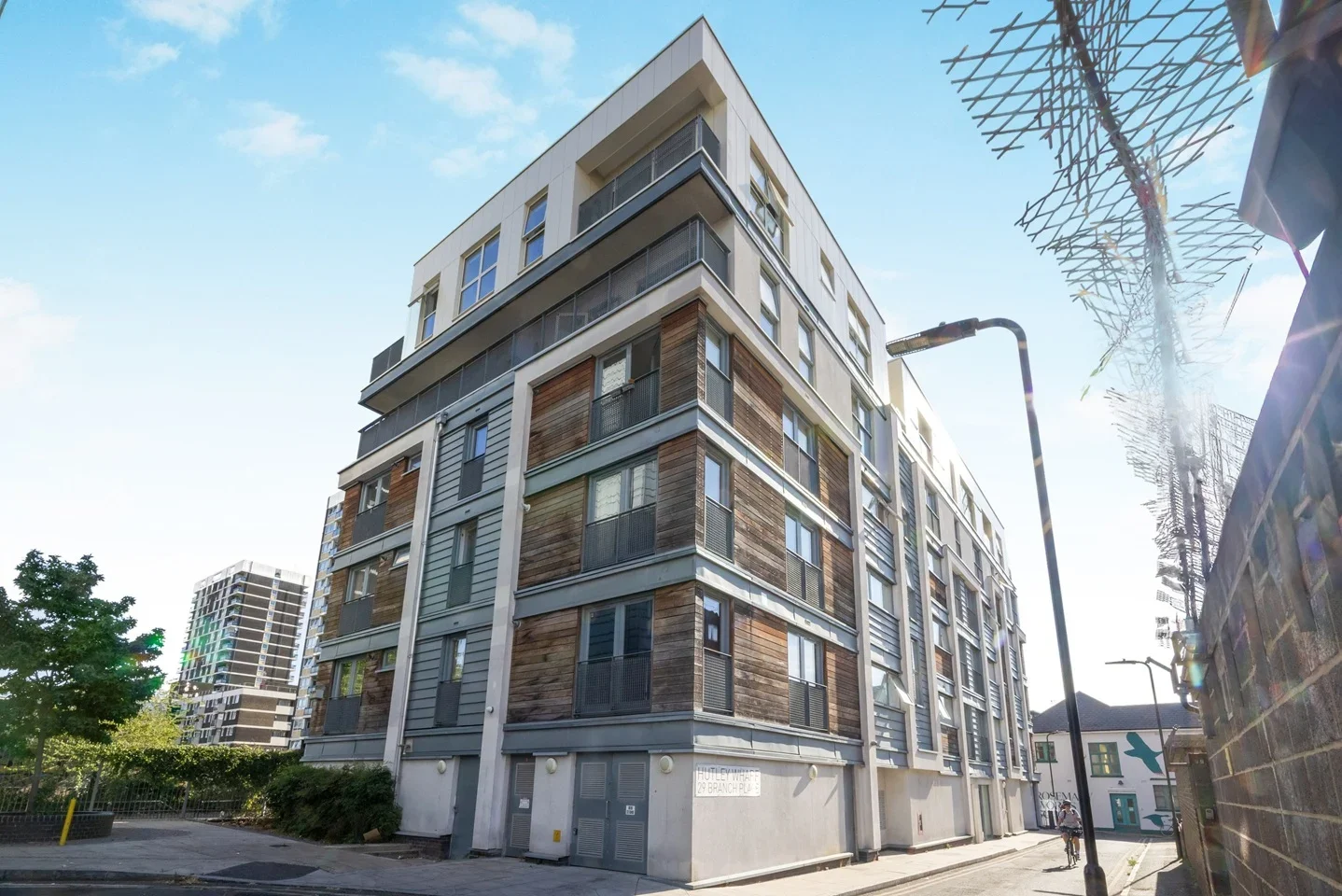 Flat Branch Place in Greater London