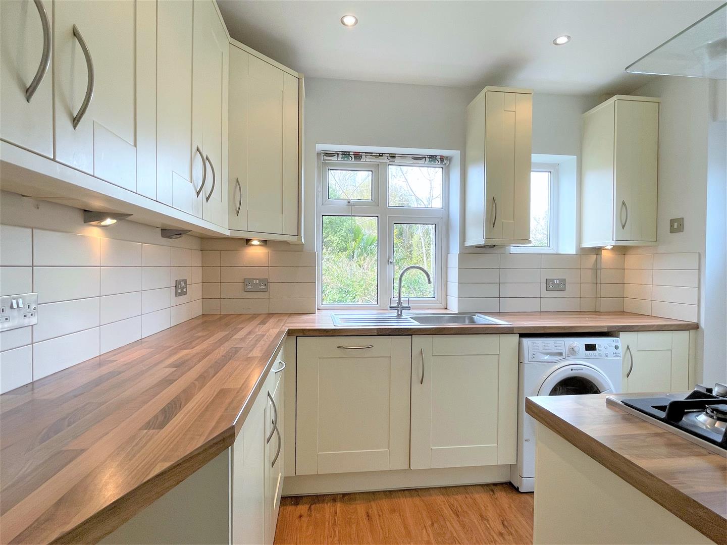 Flat Madison Gardens in Greater London