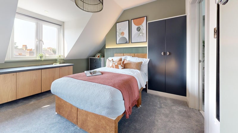 Room Ullswater Road in Greater London