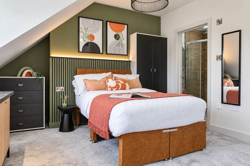 Room Ullswater Road in Greater London