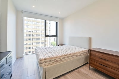 Flat New Lion Way in Greater London