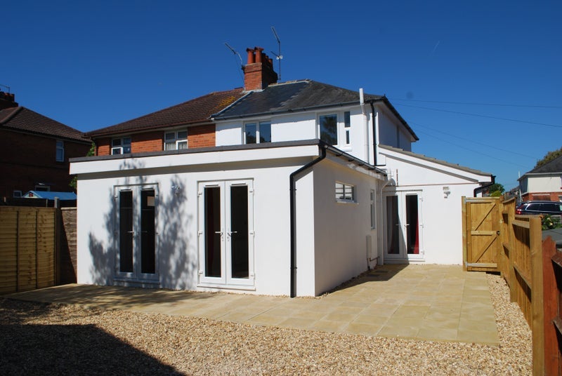 Flat Granville Road in Poole