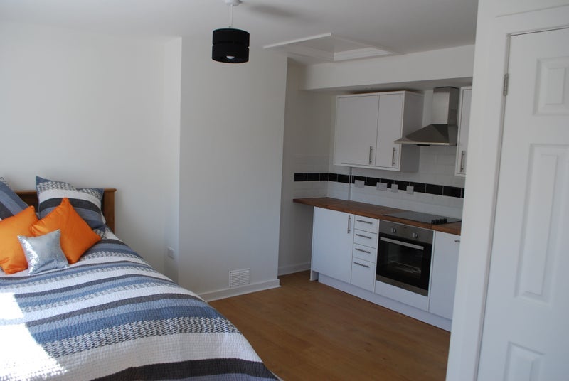 Flat Granville Road in Poole