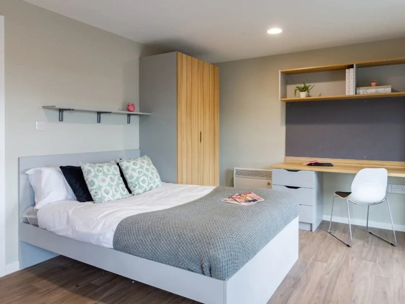 Room Gulson Road in Coventry