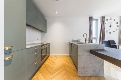 Flat Heritage Lane in Greater London