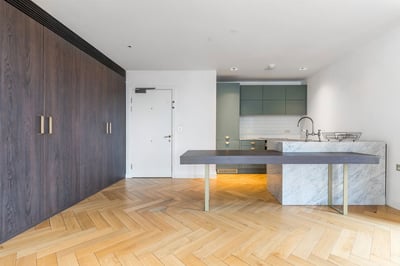 Flat Heritage Lane in Greater London