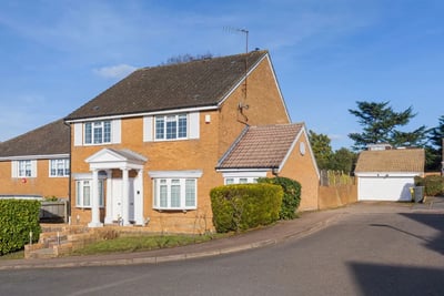 House Nicholas Road in Hertsmere