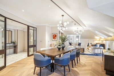 Flat Basil Street in Greater London