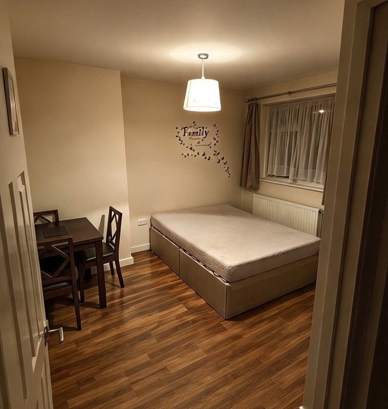 Room Tokyngton Avenue in Greater London