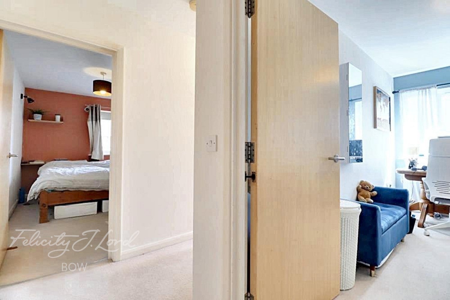 Flat Belton Way in London
