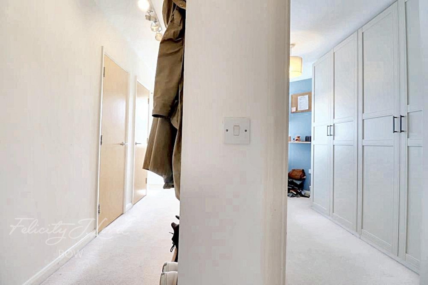 Flat Belton Way in London
