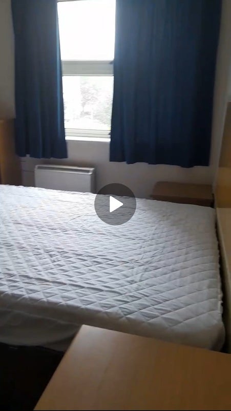 Room Bedford Street South in Liverpool