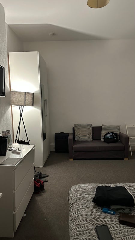 Room Queensway in City of Westminster