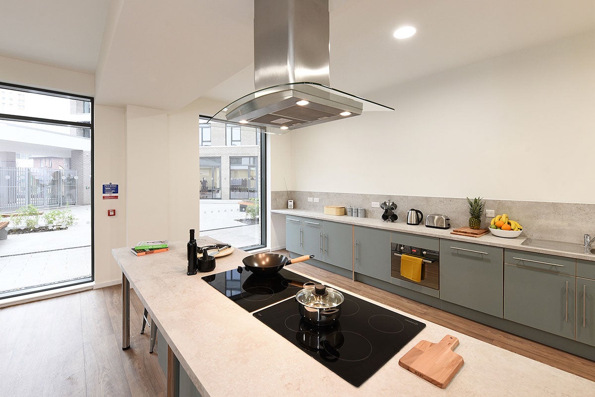 Room St James Road in Glasgow