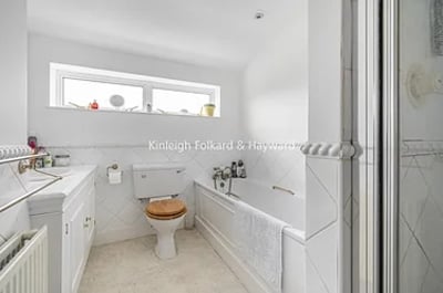 House Lakeside in Greater London