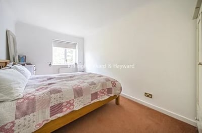 House Lakeside in Greater London