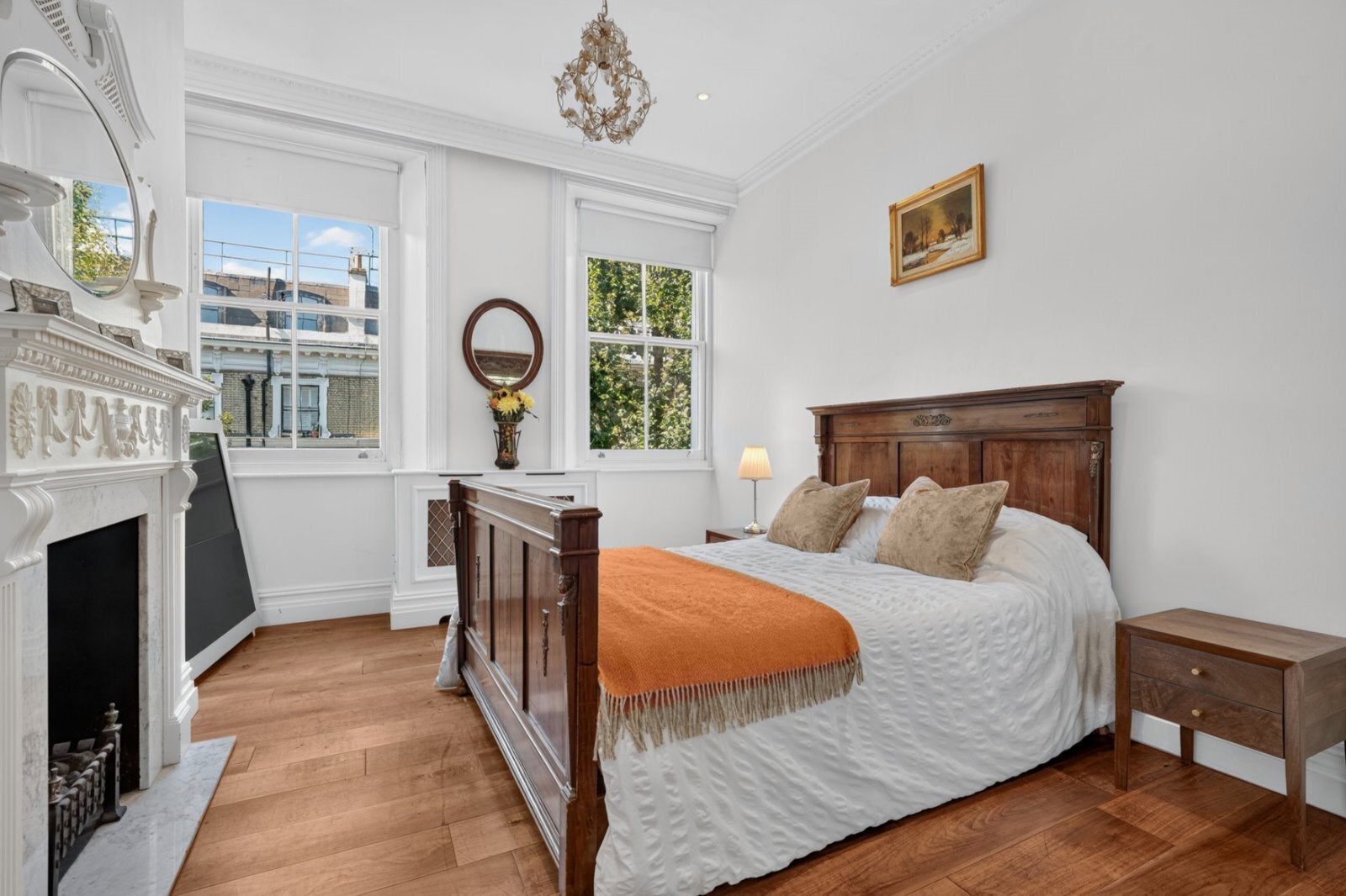 Flat Linden Gardens in Greater London