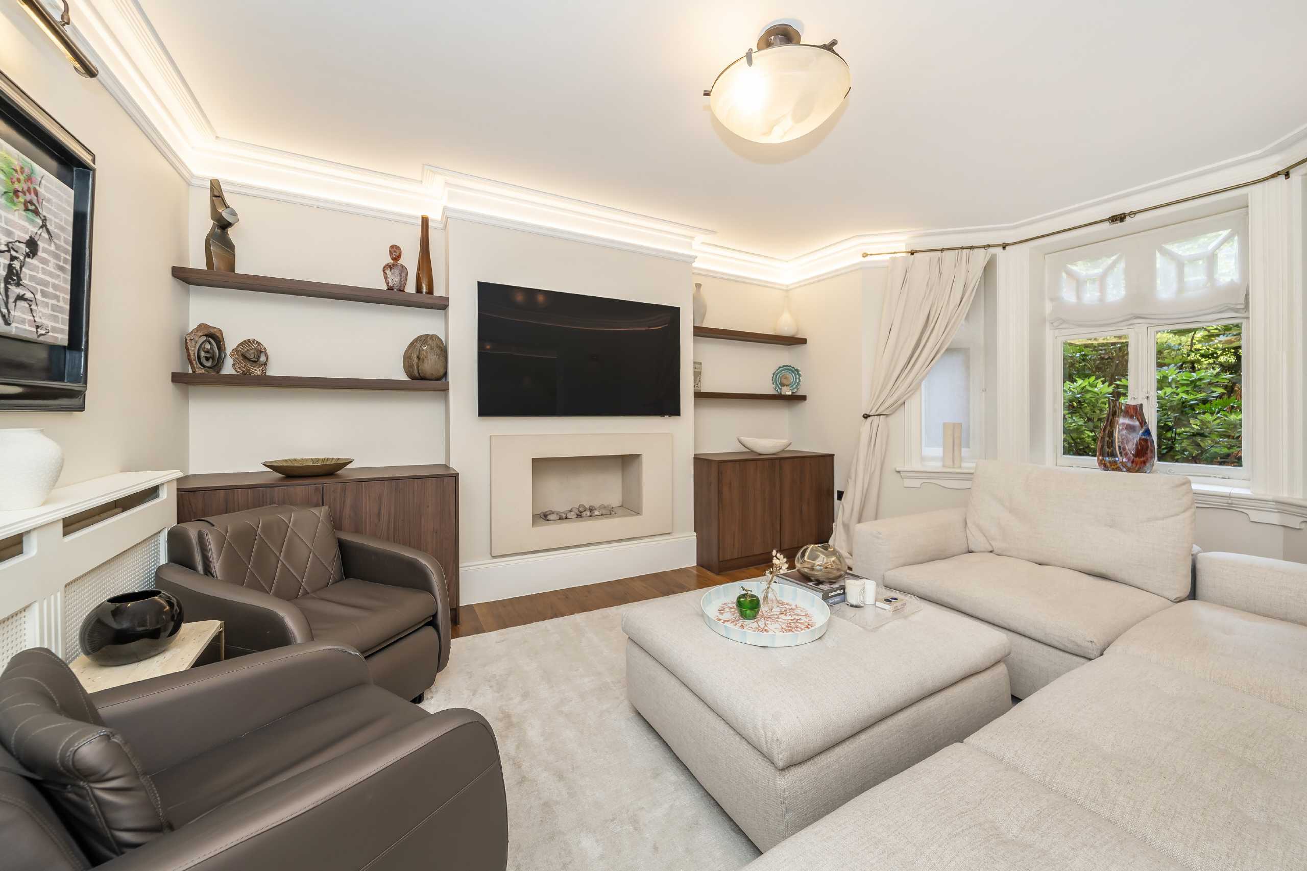 Flat Abingdon Villas in Greater London