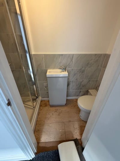 Room Ashburnham Road in Luton