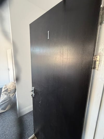 Room Ashburnham Road in Luton
