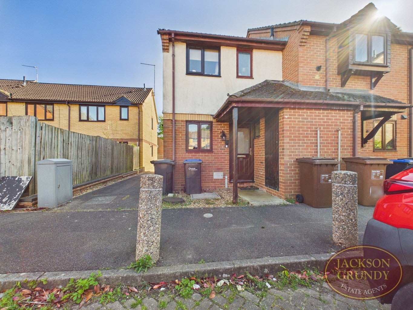 Flat Woodpecker Way in Merefield
