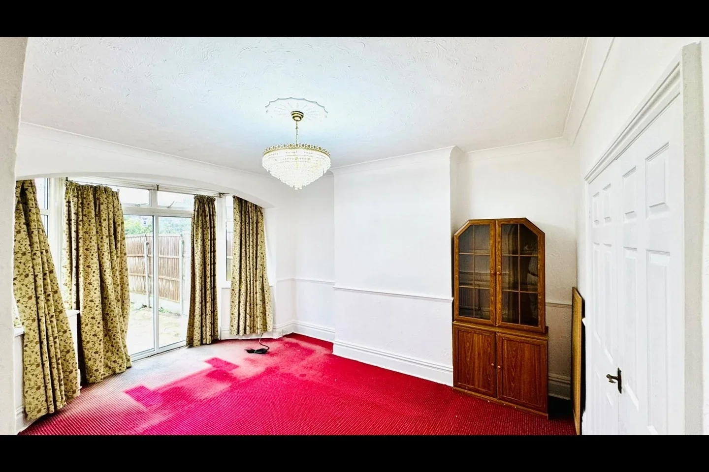House Broadhurst Avenue in Greater London