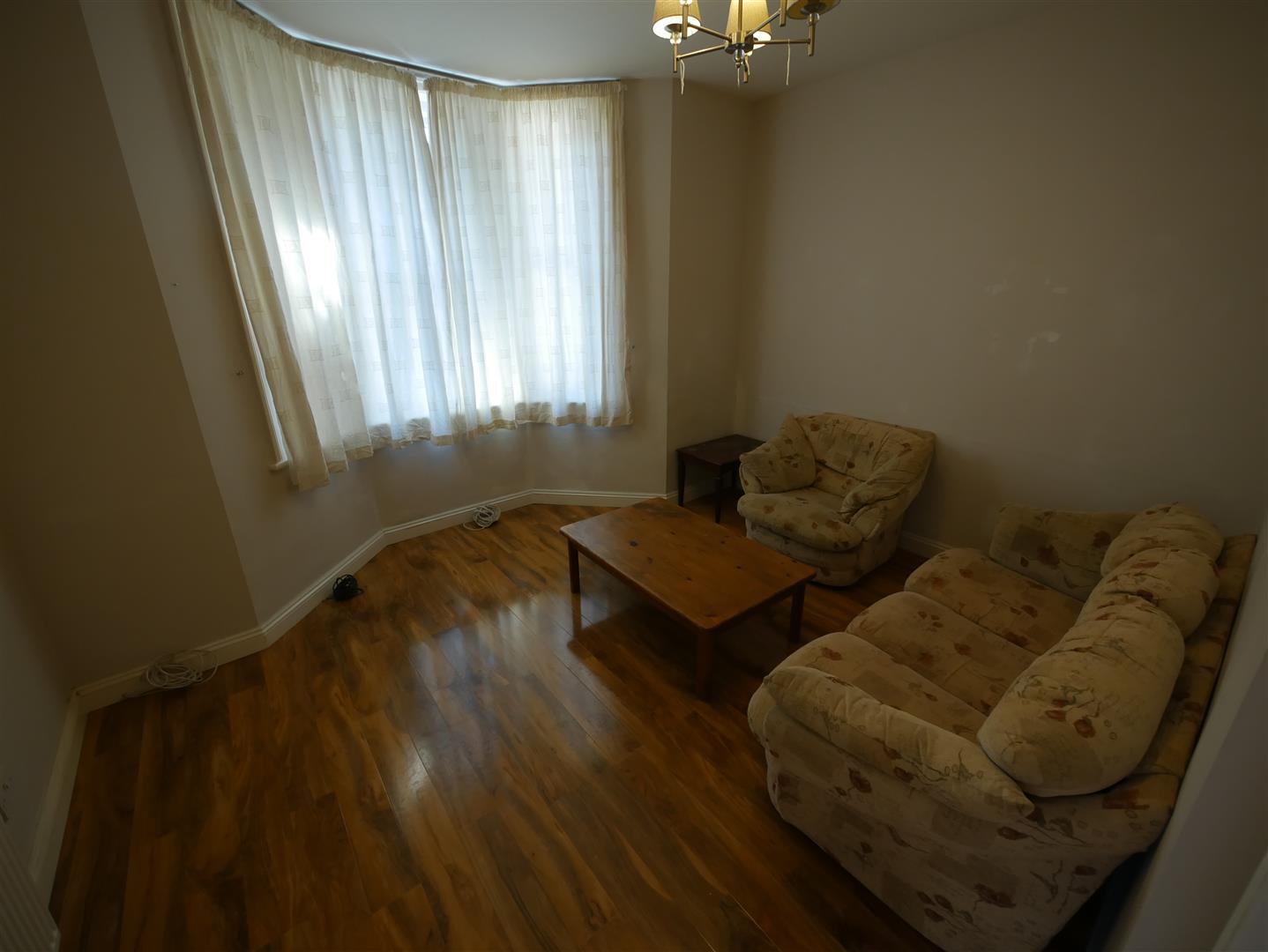 Flat The Mount in Ringwood