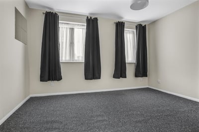 Flat Samuel Close in Greater London