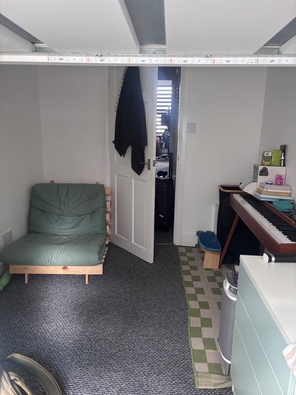Room Durban Road in Greater London