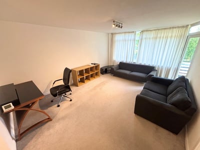 Flat Newbold Terrace East in Royal Leamington Spa