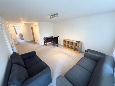 Flat Newbold Terrace East in Royal Leamington Spa