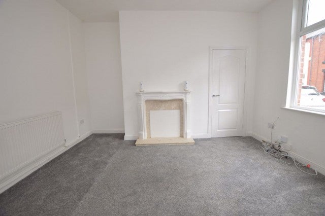 Flat Fairclough Street in Hindley