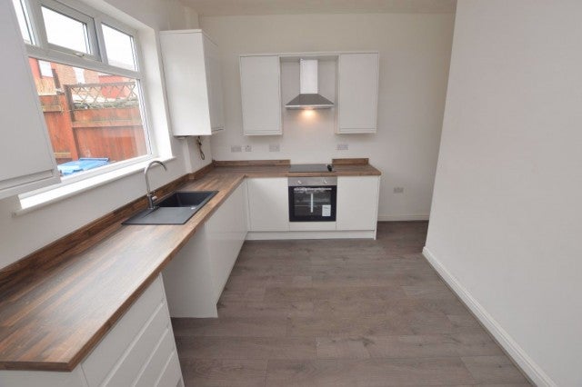 Flat Fairclough Street in Hindley