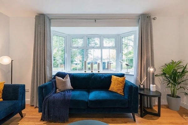 House Weydown Close in Guildford