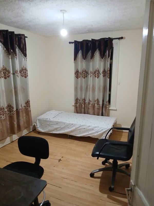 Room Kingsley Road in Greater London