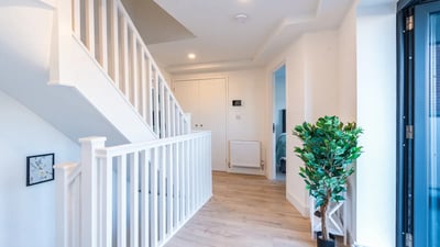 Flat Chadd Green in Greater London