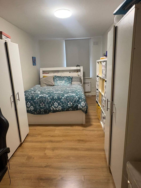 Room Holloway Road in Greater London