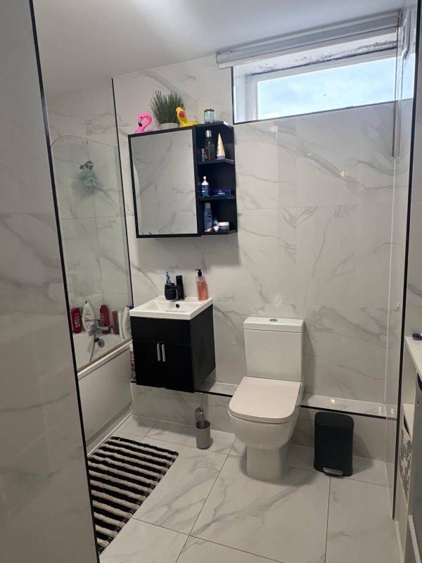 Room Holloway Road in Greater London
