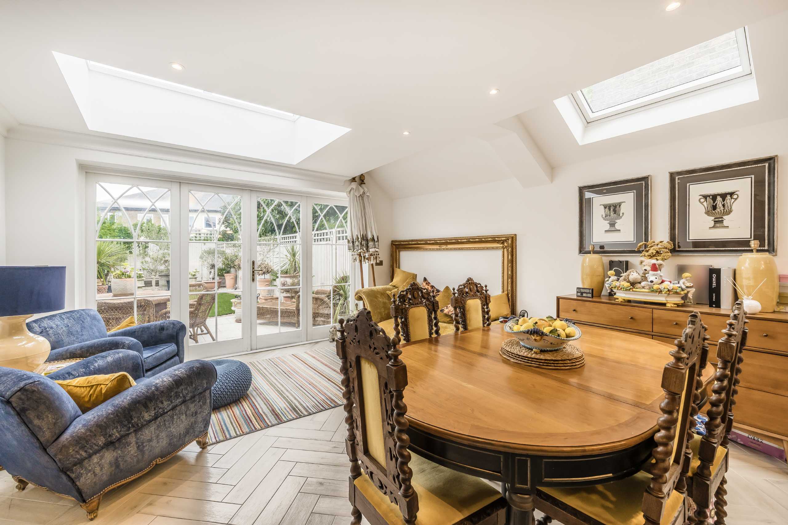 House Grove Road in Greater London