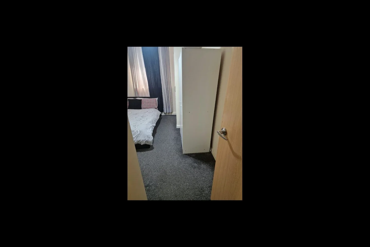 Room Kinglet Close in Greater London