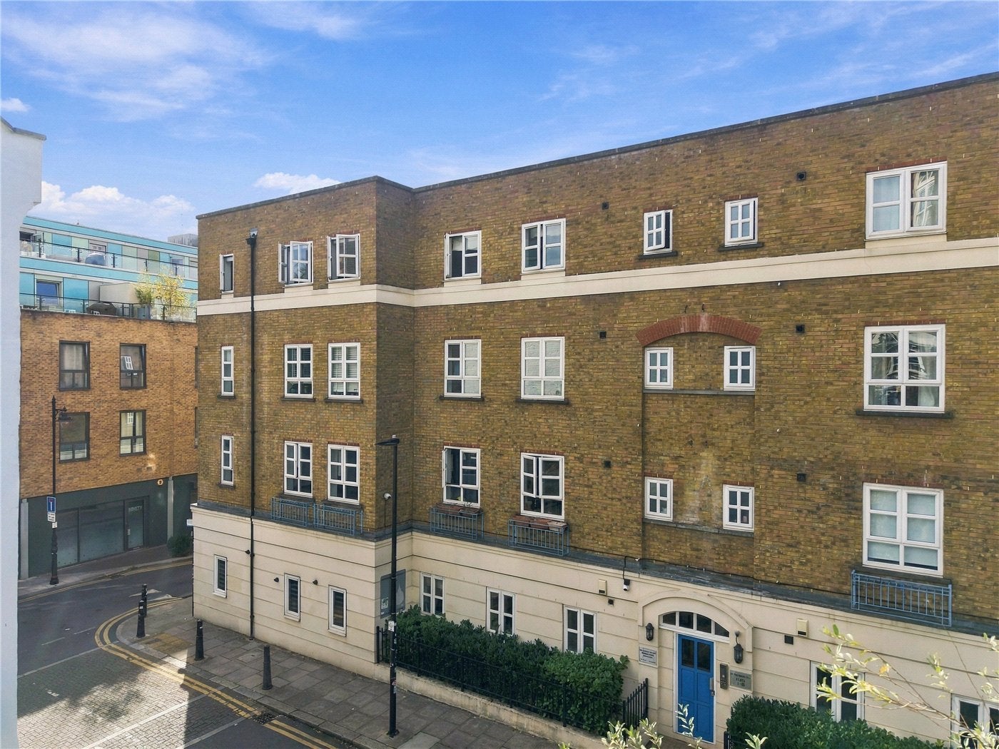 Flat Saint Matthew's Row in Greater London